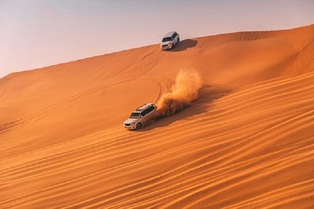 exclusive-desert-safari-experience-private-vehicle_1